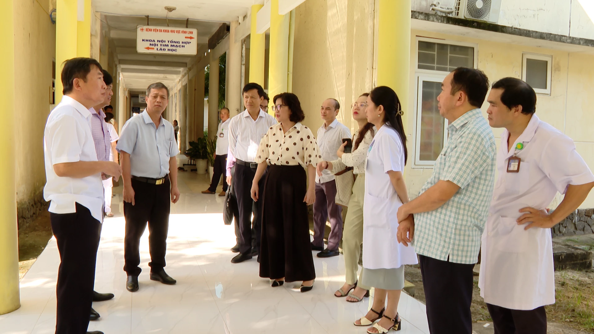 Đoàn Khảo sát Ban VHXH, HĐND tỉnh khảo sát cơ sở vật chất tại Bệnh viện Đa khoa Khu vwcj Vĩnh Linh: Ảnh TH
