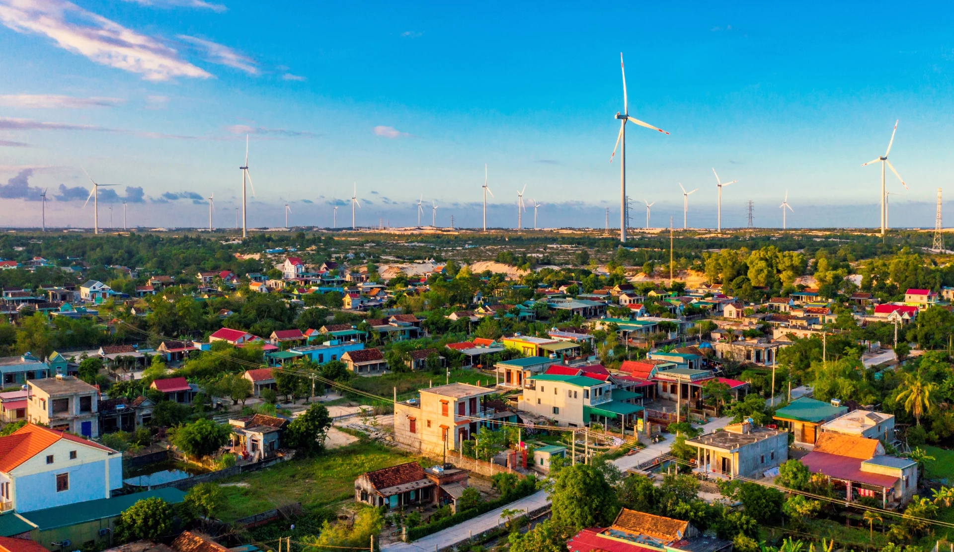 Xã Ninh Châu chú trọng huy động các nguồn lực đầu tư phát triển công nghiệp, dịch vụ, du lịch - Ảnh: L.C