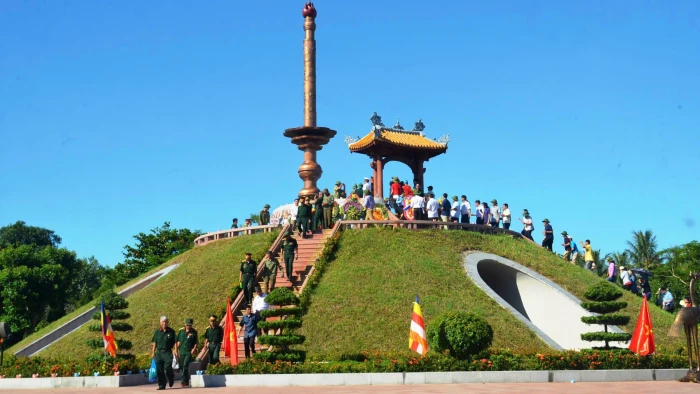 Theo dấu “Mưa đỏ”