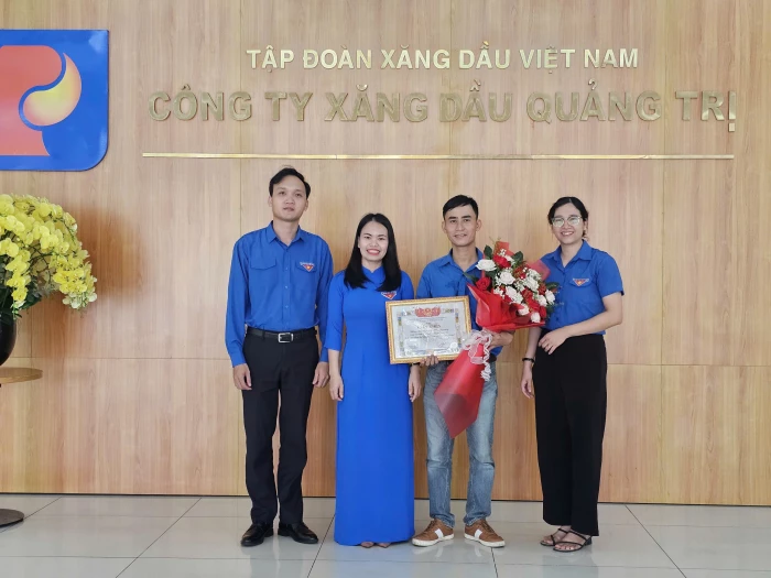 Khen thưởng đoàn viên có hành động đẹp