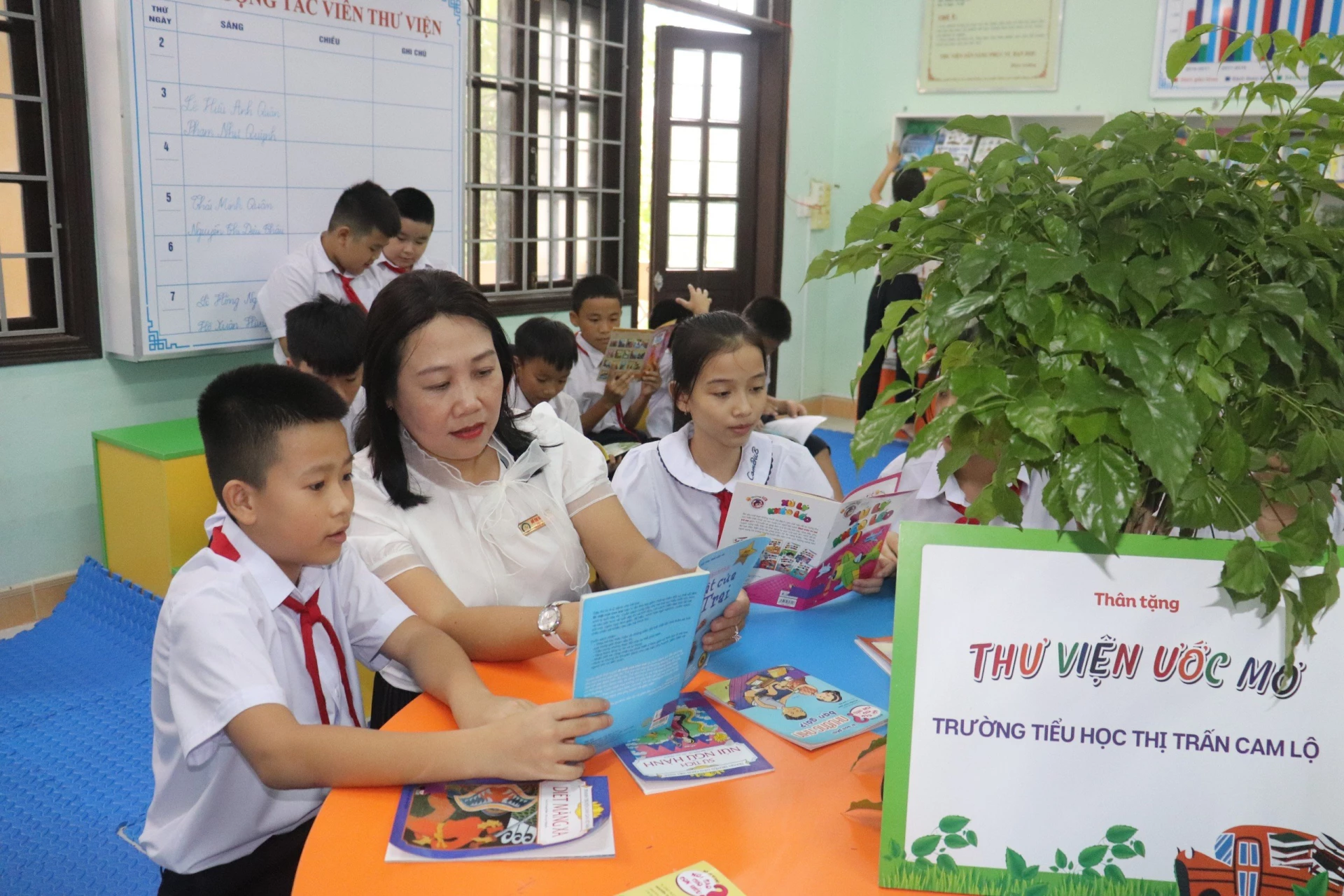 Một góc “Thư viện ước mơ” tại Trường tiểu học Cam Lộ- Ảnh: T.P