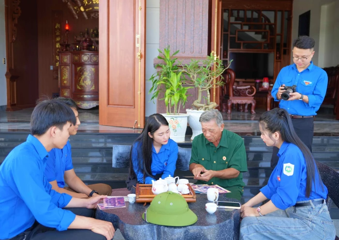 Lưu sử đỏ bằng khát vọng xanh