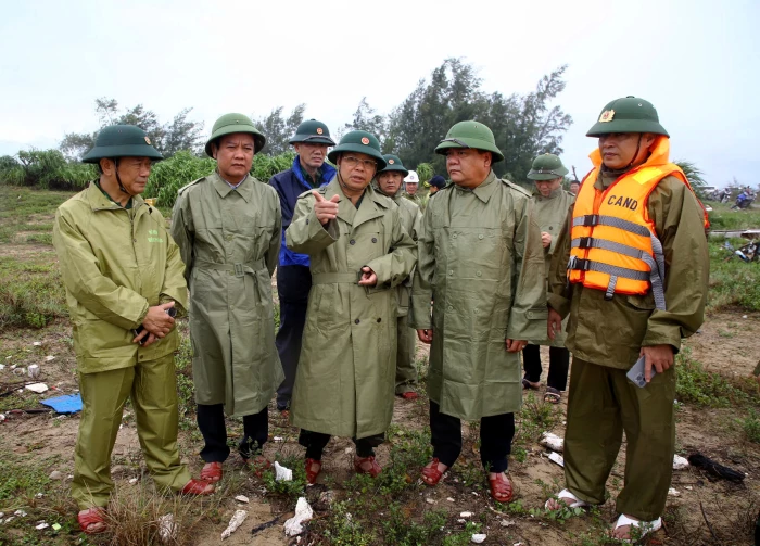 Ứng phó bão số 10: Quyết liệt, chắc phương châm “4 tại chỗ”