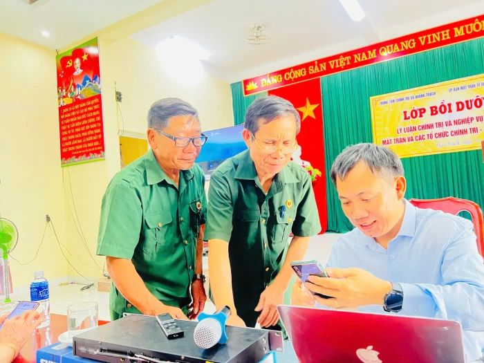 “Tiếp sức” từ các ứng dụng số