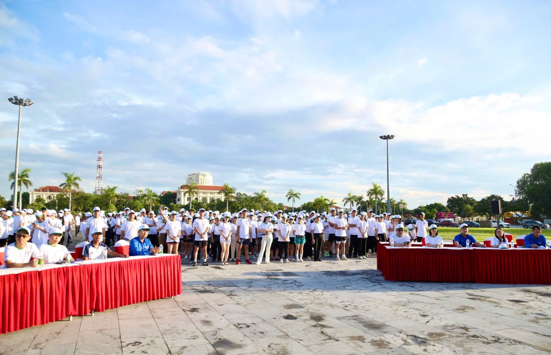 Quang cảnh chương trình Toàn dân tập luyện TDTT năm 2025 - Ảnh: M.Đ