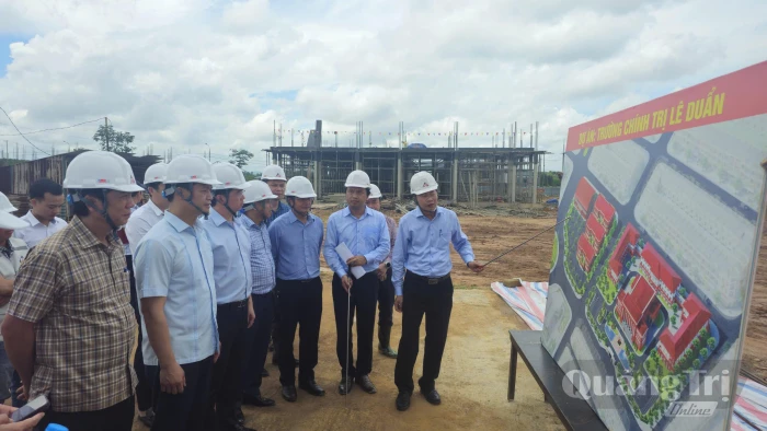 Phát huy tính tiên phong, gương mẫu của cán bộ, đảng viên trong tình hình mới - Bài 2: Khắc phục hạn chế, 'dám làm' vì lợi ích chung