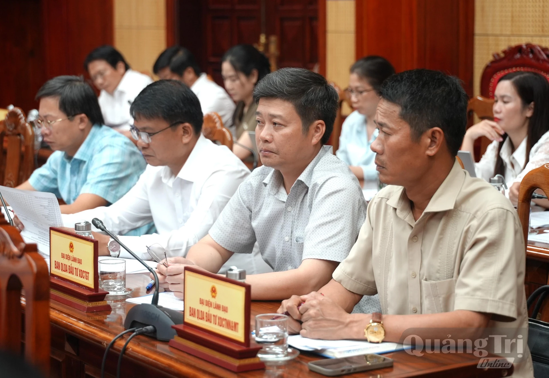 Các đại biểu tham dự phiên họp - Ảnh: T.Đ