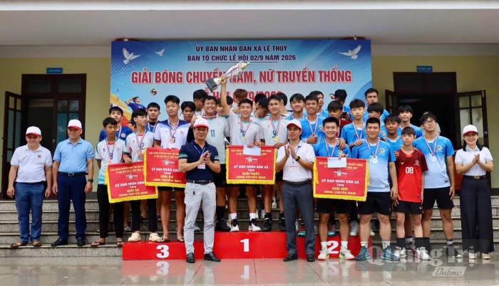 Sôi nổi giải bóng chuyền nam, nữ truyền thống xã Lệ Thủy