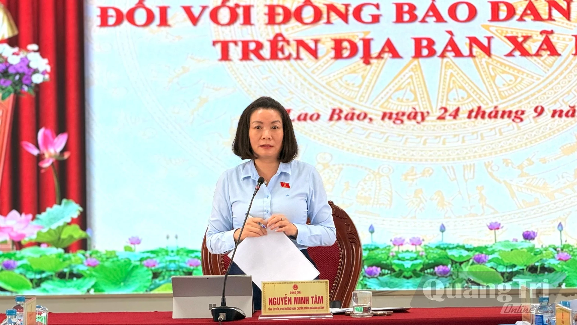 Phó Trưởng Đoàn chuyên trách Đoàn ĐBQH tỉnh Quảng Trị Nguyễn Minh Tâm đề nghị các xã tiếp tục đẩy mạnh tuyên truyền, phổ biến chính sách pháp luật về đất đai cho người dân - Ảnh: Hoàng Hùng