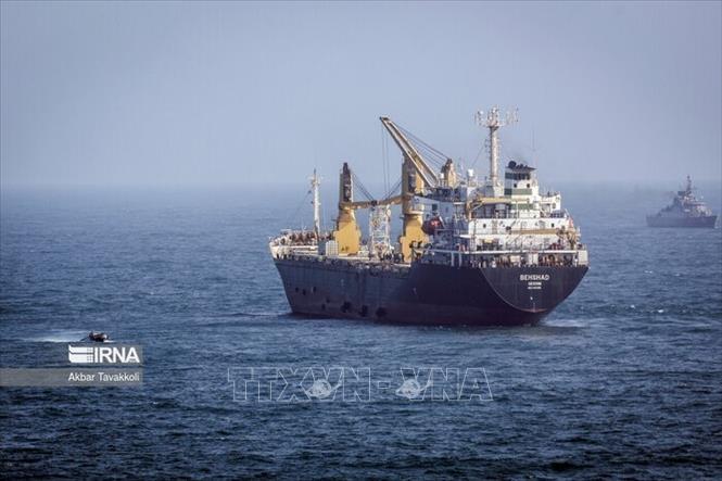 Tàu thuyền di chuyển trên Biển Đỏ. Ảnh: IRNA/TTXVN