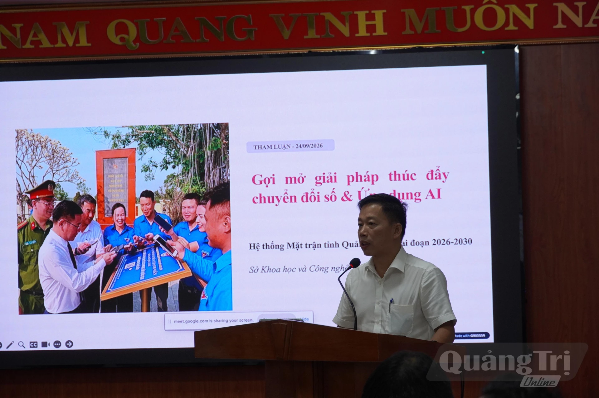 Đại biểu phát biểu tham luận tại hội thảo - Ảnh: NL