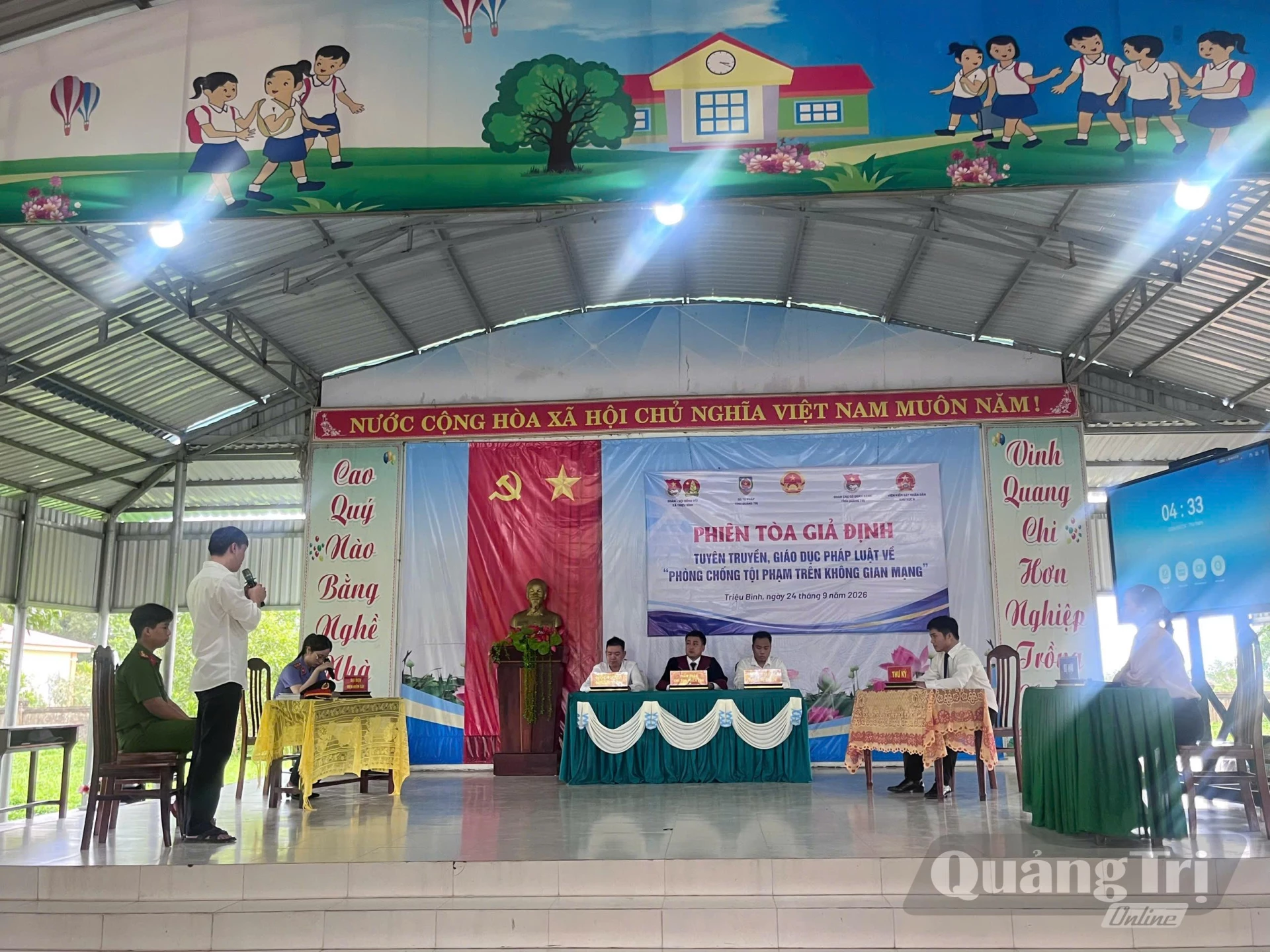 Phiên toà giả định với chủ đề Phòng, chống tội phạm trên không gian mạng - Ảnh: LO 