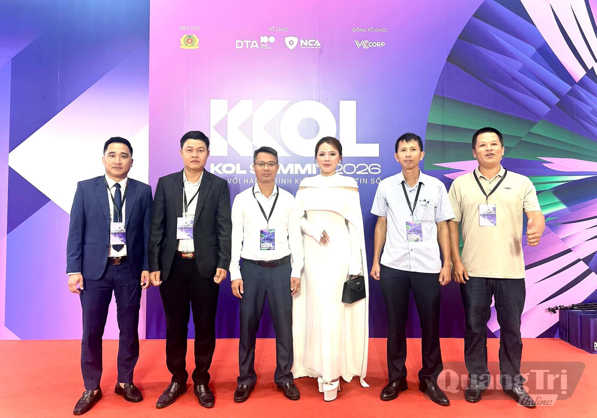 Các đại diện Liên minh Niềm tin số Quảng Trị tham dự KOL Summit 2026 tại TP. Hồ Chí Minh - Ảnh: M.H