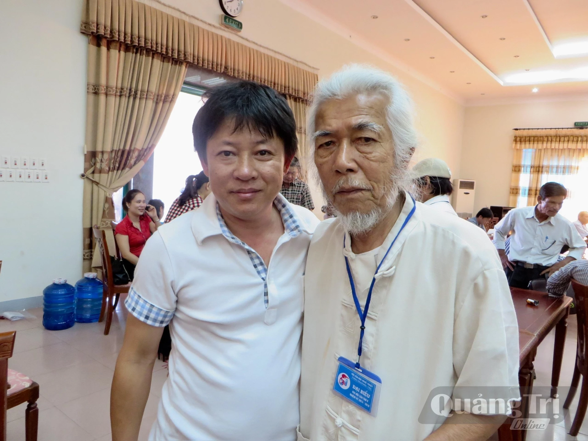 NSND Xuân Đàm (bên phải) tham dự Đại hội Hội Văn học Nghệ thuật tỉnh Quảng Trị lần thứ V, nhiệm kỳ 2014-2019 - Ảnh: Đ.T.T