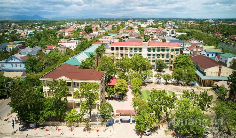 40 năm ươm mầm những mùa hoa