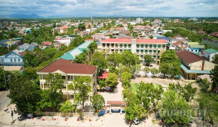 40 năm ươm mầm những mùa hoa
