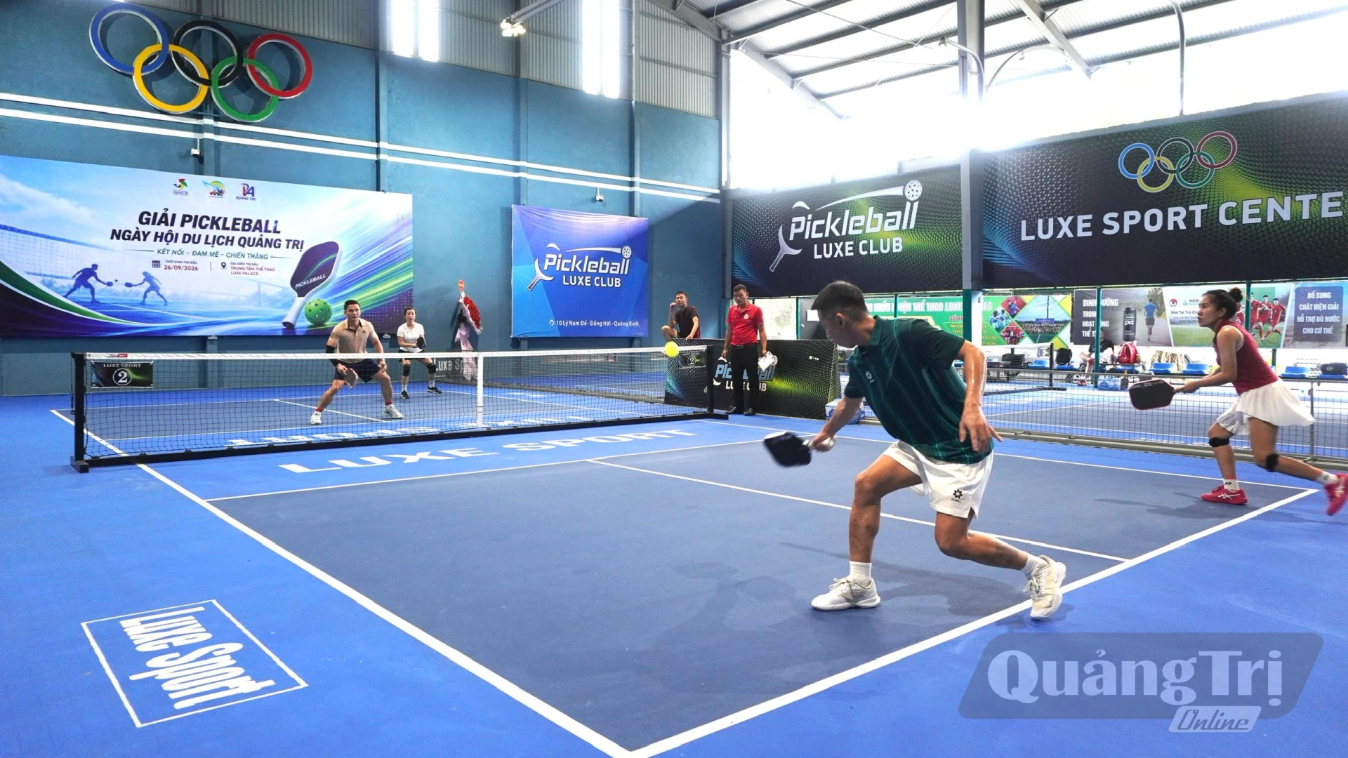 Các vận động viên thi đấu môn pickleball - Ảnh: H.T