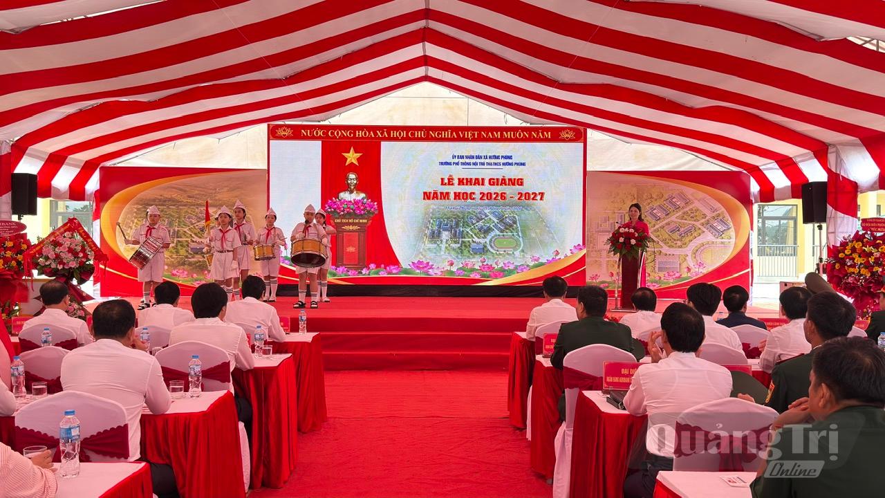 Quang cảnh lễ khai giảng năm học 2026 -2027 tại Trường Phổ thông nội trú Tiểu học và THCS Hướng Phùng - Ảnh: NL