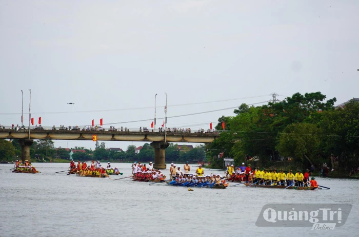 Trước giờ khai hội