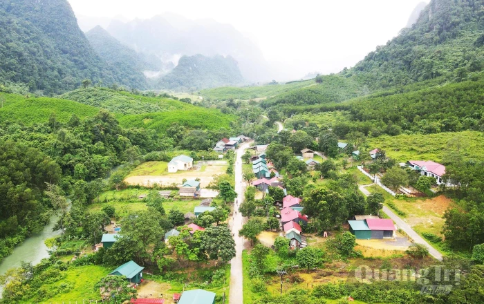 Khi chính quyền kiến tạo vì dân-Bài 4: Bản làng bừng sáng nơi biên viễn