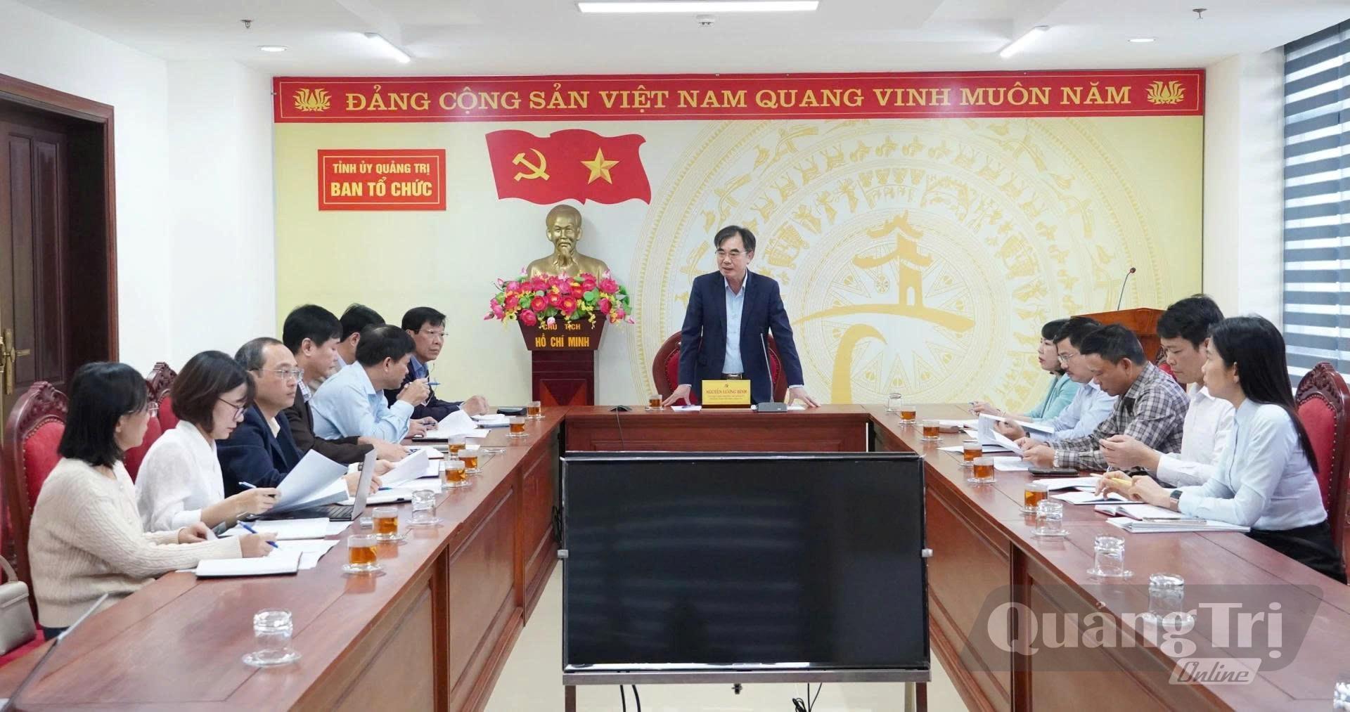 Ban Tổ chức Tỉnh ủy, Sở Y tế và Hội đồng chuyên môn họp triển khai công tác bảo vệ, chăm sóc sức khỏe cán bộ tỉnh - Ảnh: L.M