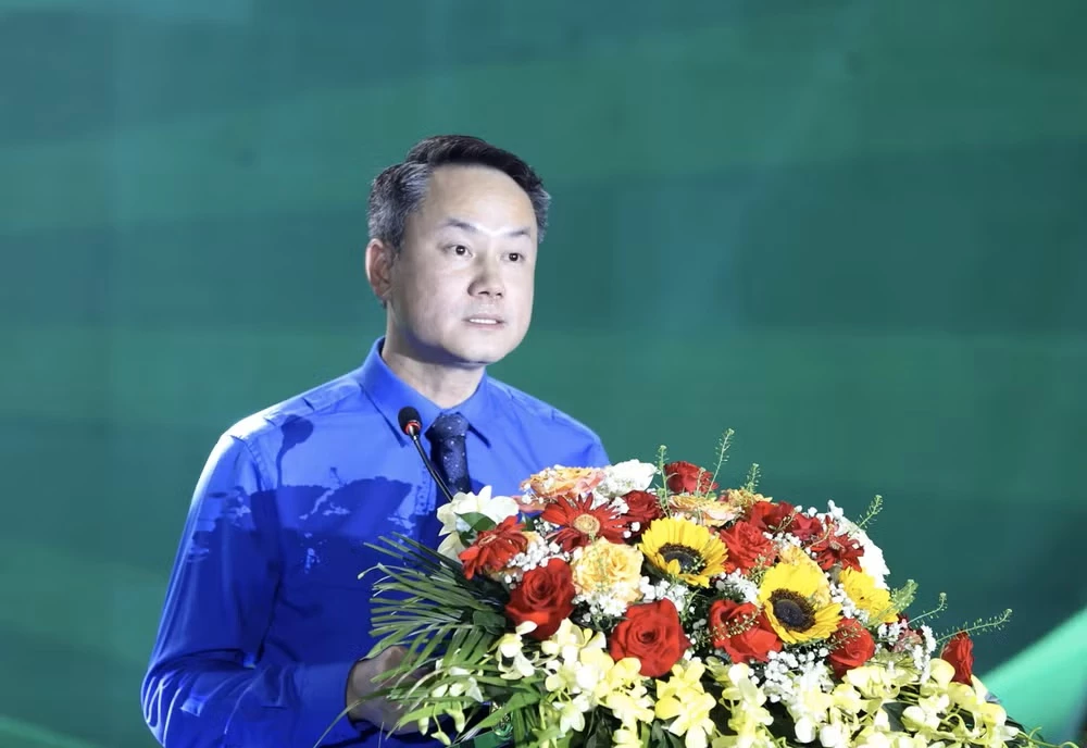 Bí thư Trung ương Đoàn, Chủ tịch Trung ương Hội Liên hiệp thanh niên Việt Nam Nguyễn Kim Quy phát biểu tại lễ trao giải. (Ảnh: Vietnam+)