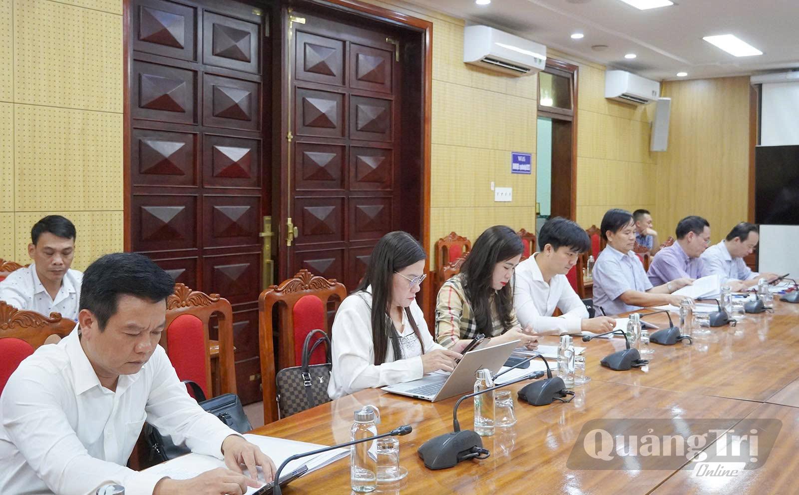 Các đại biểu tham dự buổi làm việc - Ảnh: Đ.A