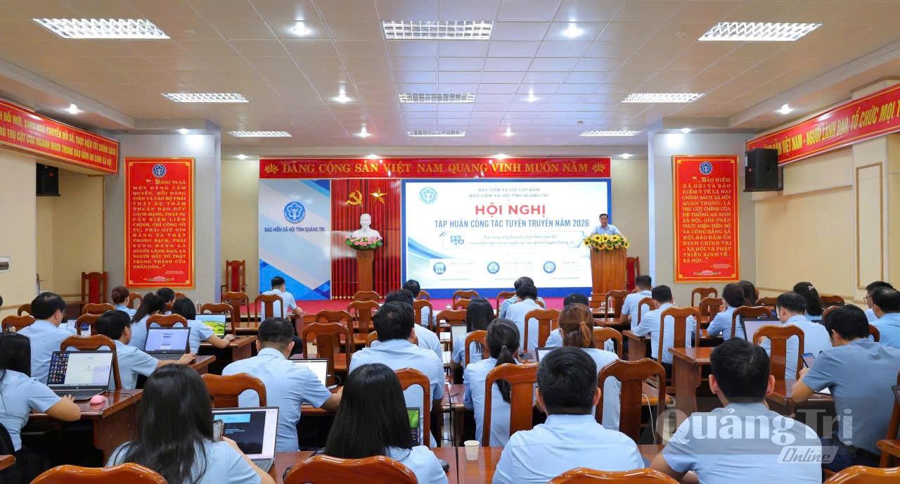 Hội nghị tập huấn nâng cao kỹ năng truyền thông và ứng dụng AI trong tuyên truyền chính sách bảo hiểm xã hội, bảo hiểm y tế - Ảnh: N.L