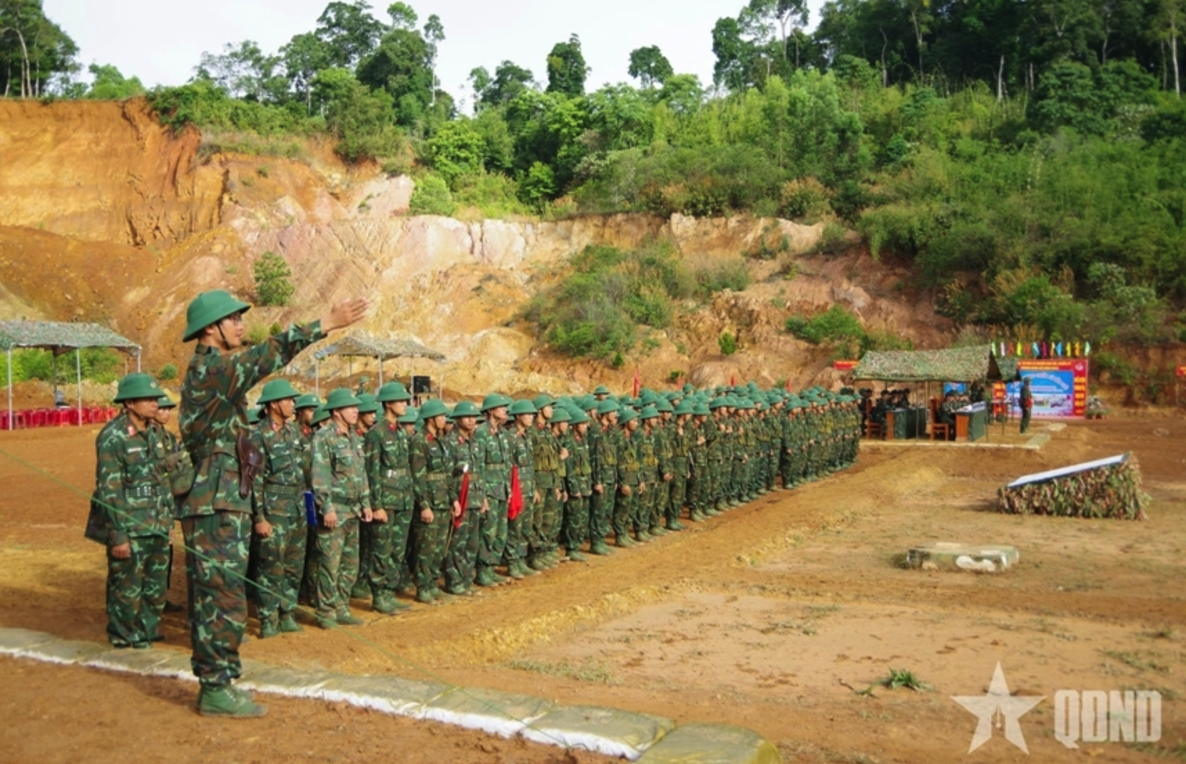Chiến sĩ Trung đoàn 994A (Bộ CHQS tỉnh Lâm Đồng) tích cực huấn luyện trên thao trường. Ảnh: qdnd.vn
