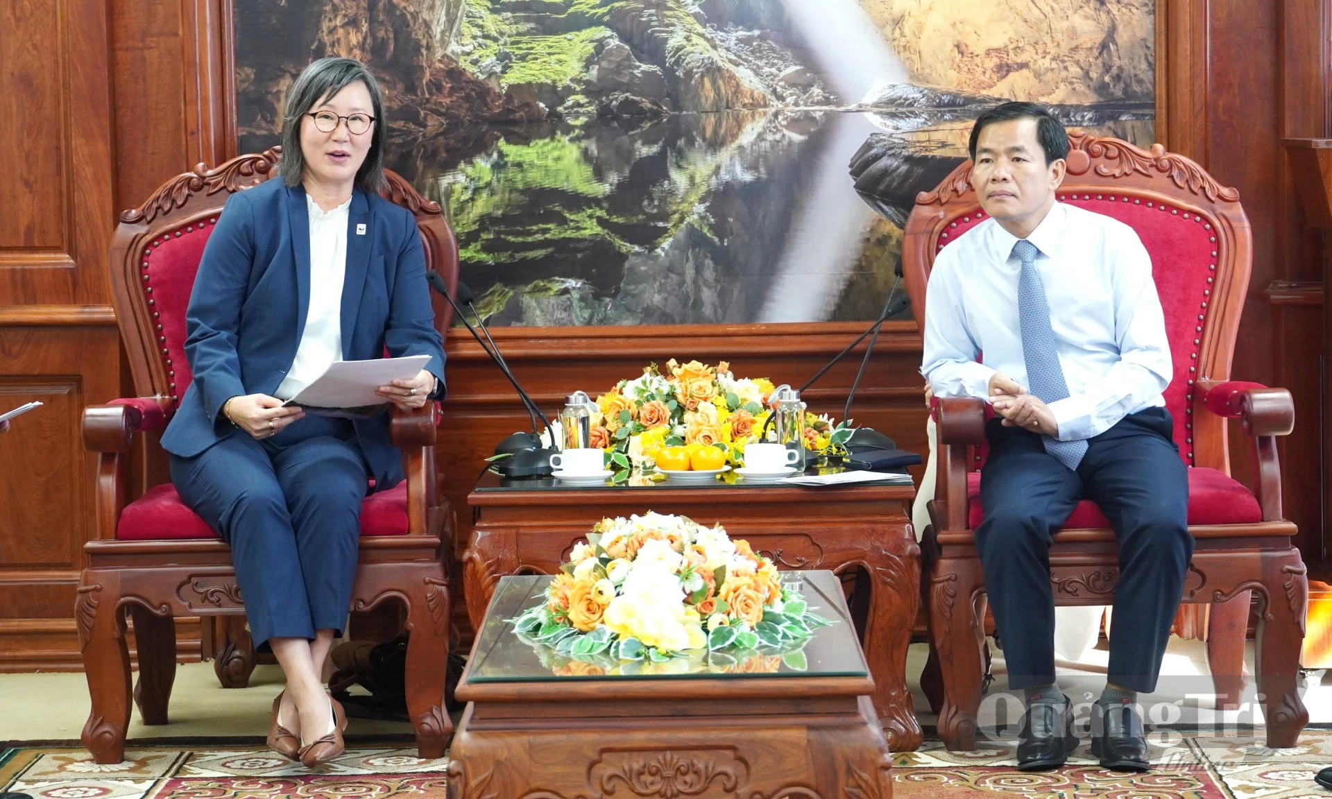 Bà Sang Eun Lee, Giám đốc WWF khu vực Đông Nam Á khái quát kết quả phối hợp giữa WWF và tỉnh Quảng Trị trong thời gian qua - Ảnh: Q.V