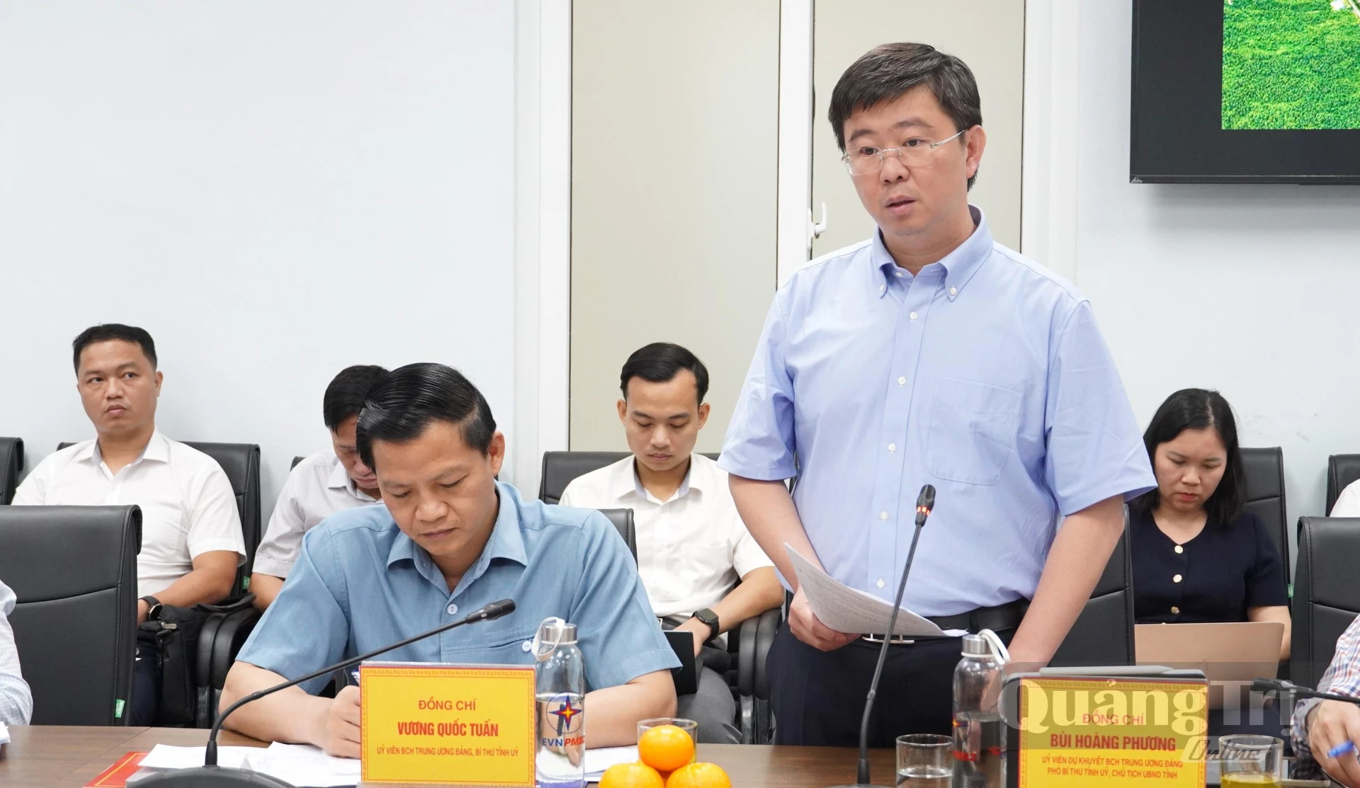 Đồng chí Bùi Hoàng Phương, Chủ tịch UBND tỉnh phát biểu tại buổi làm việc - Ảnh: Q.V