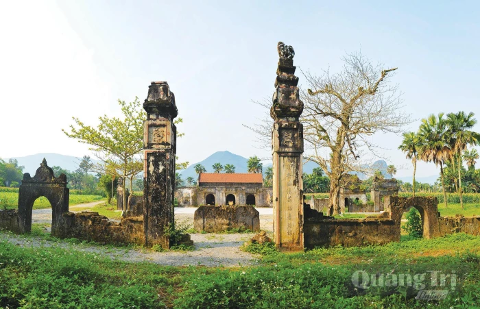 Mái đình trăm tuổi