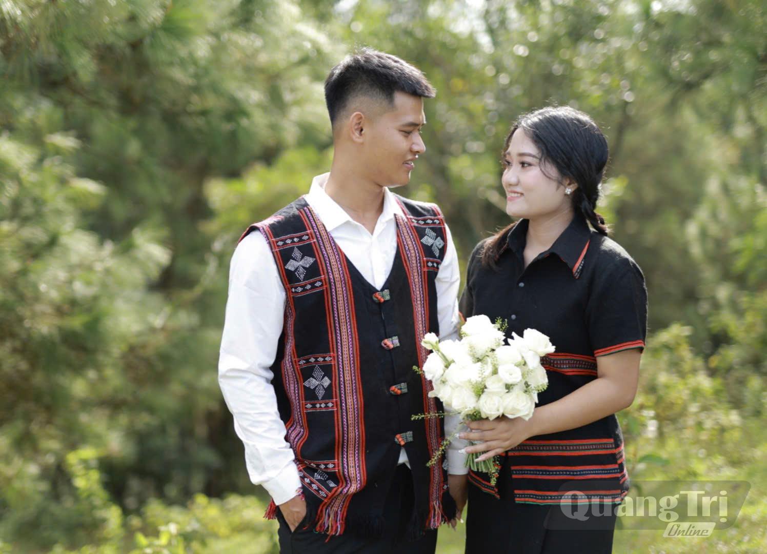 Trang phục cưới truyền thống của cô dâu, chú rể người Pa Kô (ảnh minh họa) - Ảnh: NVCC