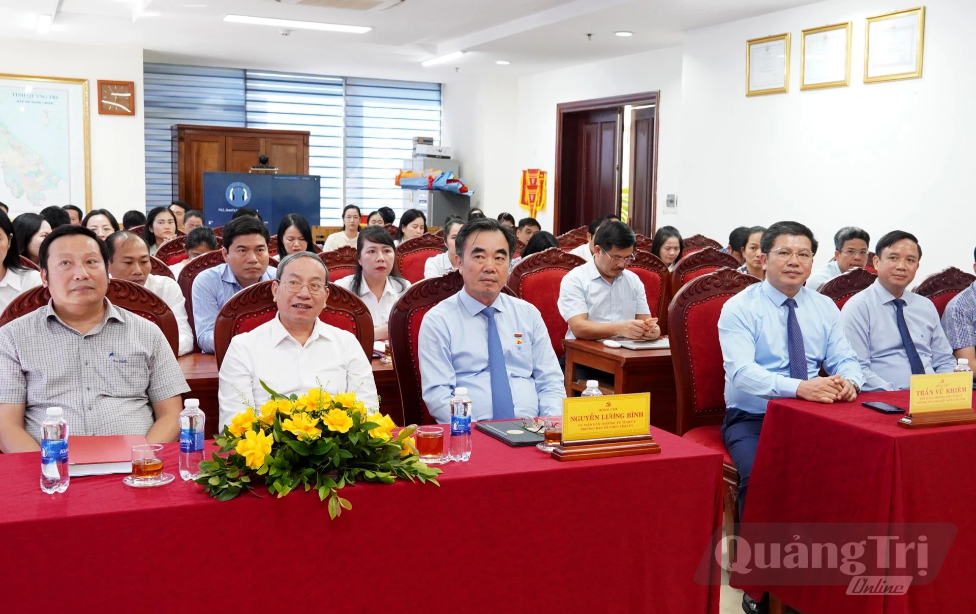 Đại biểu tham dự buổi lễ - Ảnh: Q.V