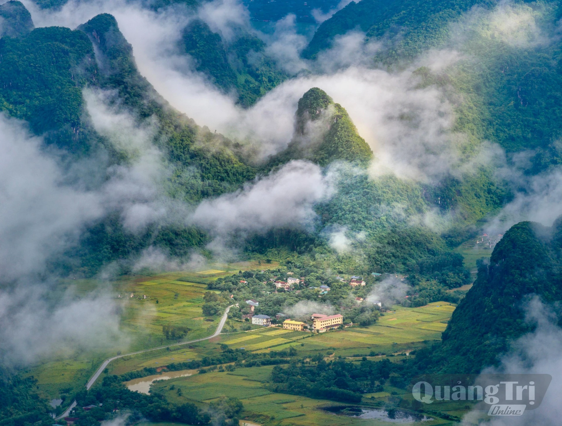 Hùng vỹ địa hình karst