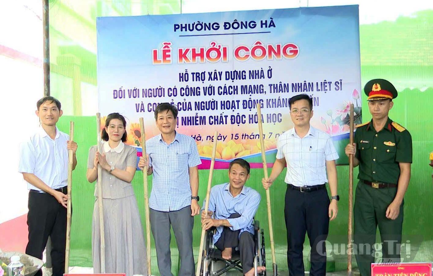 Khởi công xây dựng nhà ở cho đối tượng là con đẻ của người hoạt động kháng chiến bị nhiễm chất độc hóa ở tổ dân phố Đông Trì, phường Đông Hà - Ảnh: MTĐH