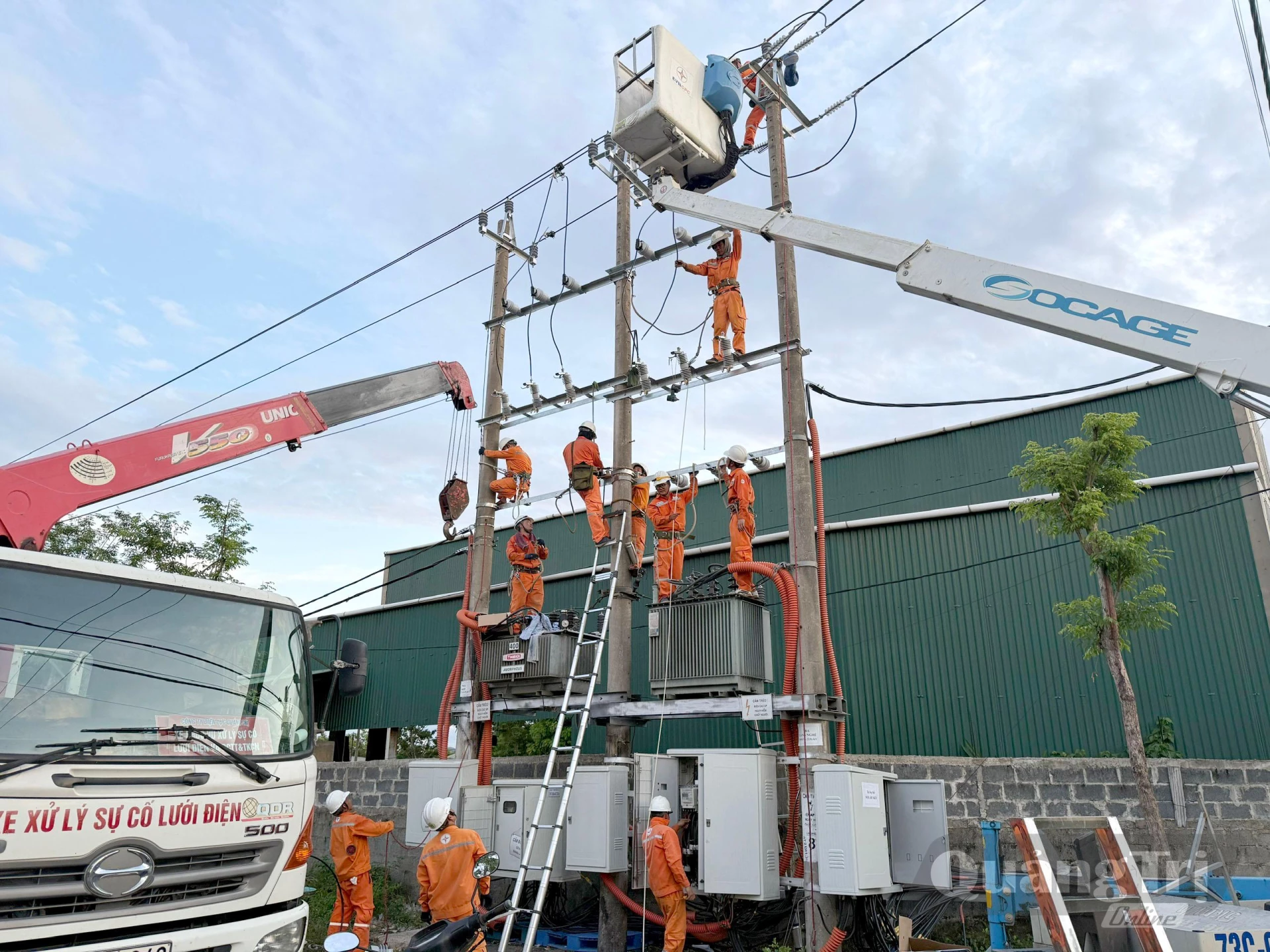 Một công trình sửa chữa lớn được Điện lực Quảng Ninh thực hiện trong năm 2026 - Ảnh: V.M