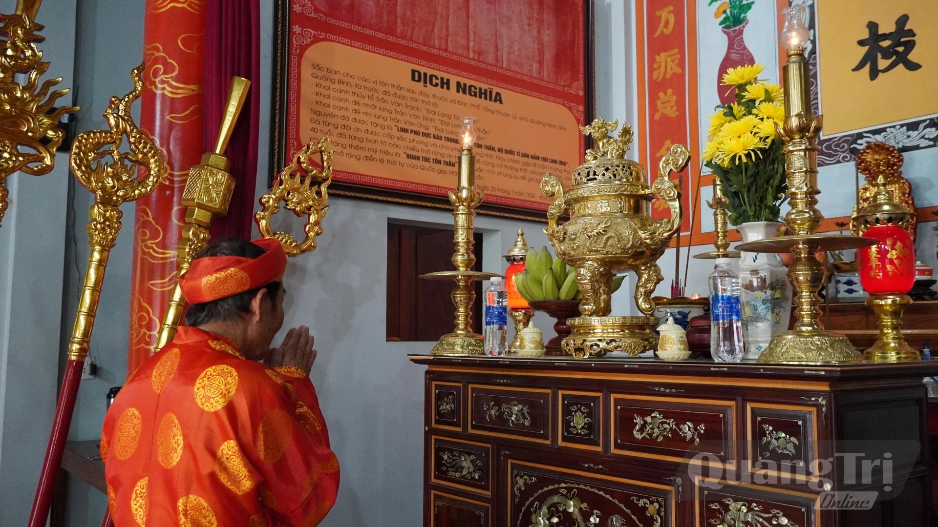  Sắc phong được dòng họ Trần Văn làng Đức Phổ (phường Đồng Hới) bảo tồn vẹn nguyên - Ảnh: M.Nhân