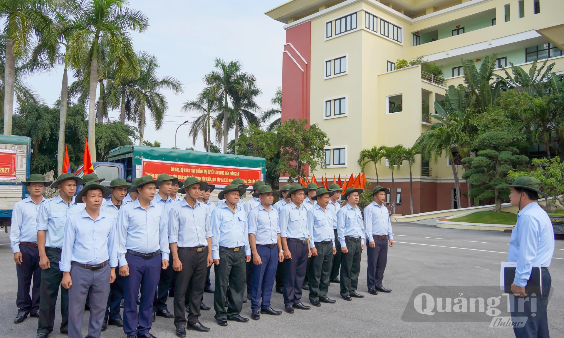 Đội tìm kiếm, quy tập hài cốt liệt sĩ số 1quán triệt mệnh lệnh hành quân - Ảnh: N.H