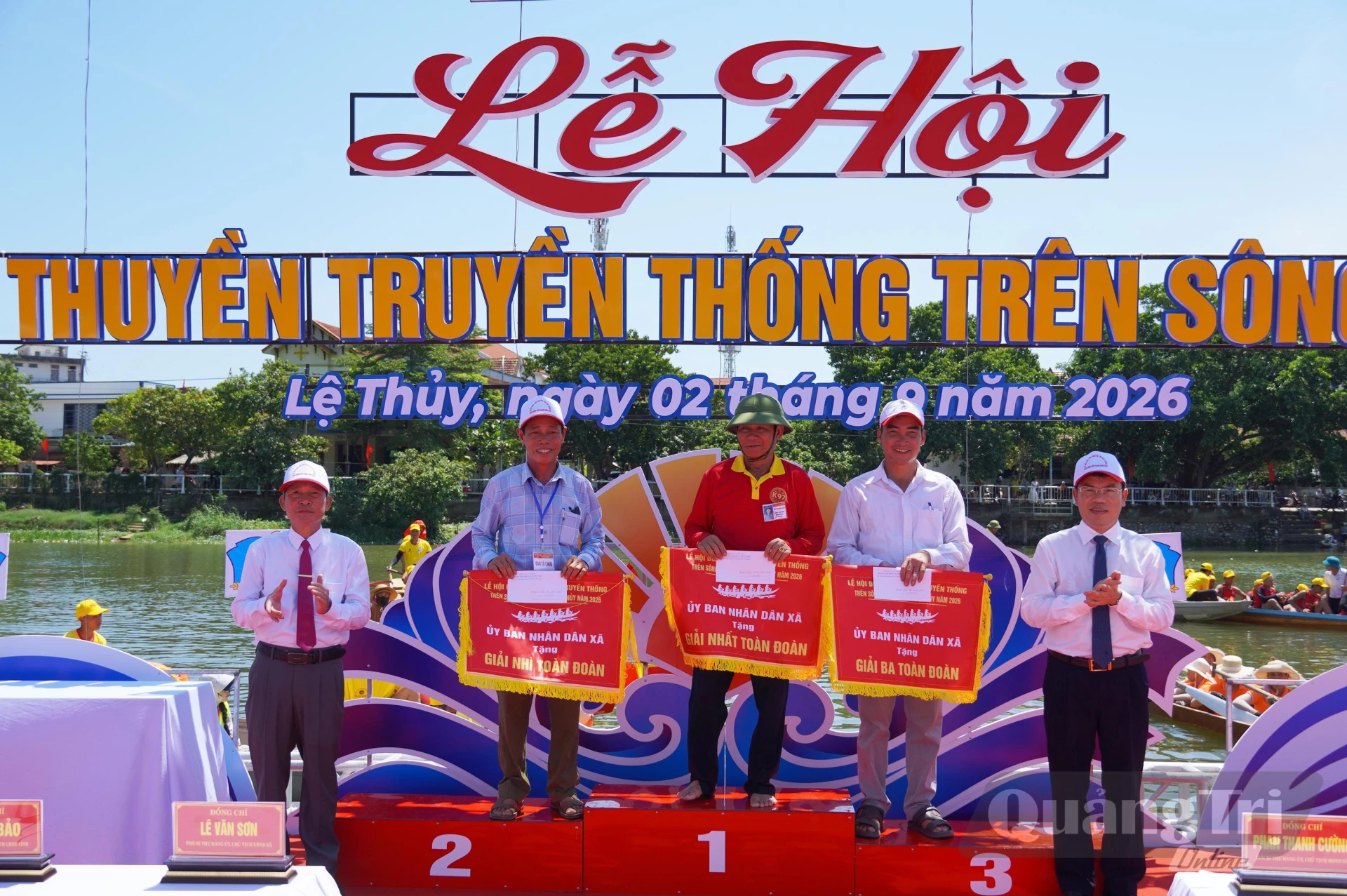Đội Phú Thọ xuất sắc giành giải Nhất toàn đoàn lễ hội đua, bơi thuyền truyền thống trên sông Kiến Giang