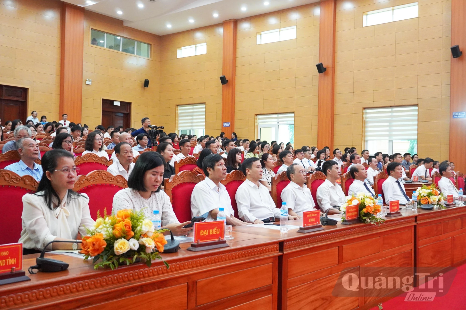 Các đại biểu dự lễ trao giải - Ảnh: X.P
