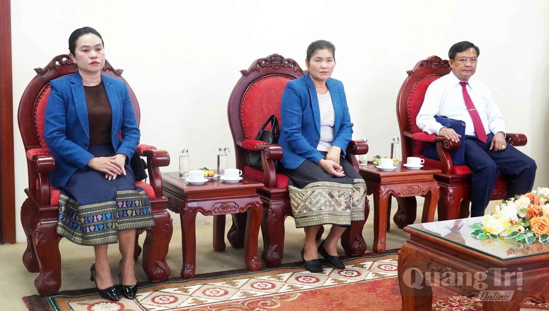 Đại biểu dự buổi tiếp - Ảnh: N.M