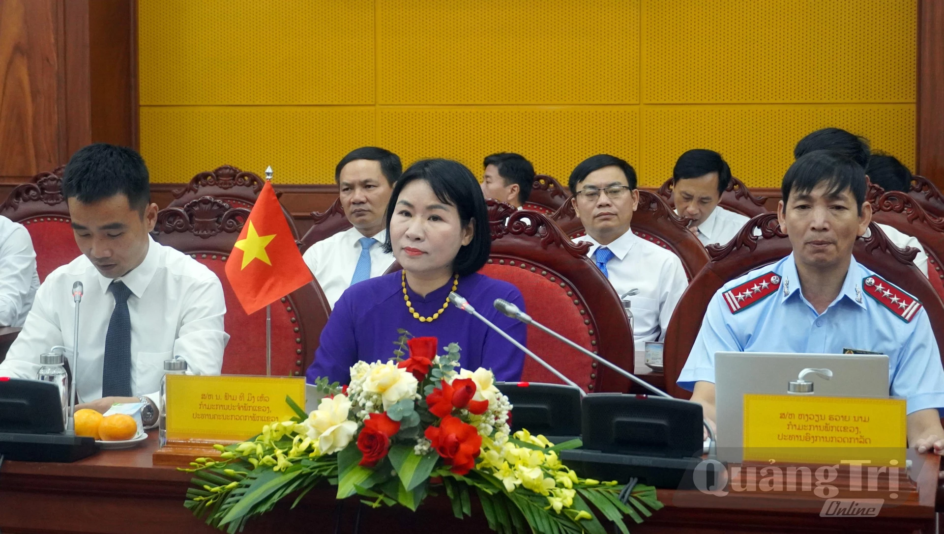 Đồng chí Phạm Thị Minh Huệ, Ủy viên Ban Thường vụ Tỉnh ủy, Chủ nhiệm UBKT Tỉnh ủy trao đổi tại buổi hội đàm - Ảnh: N.M