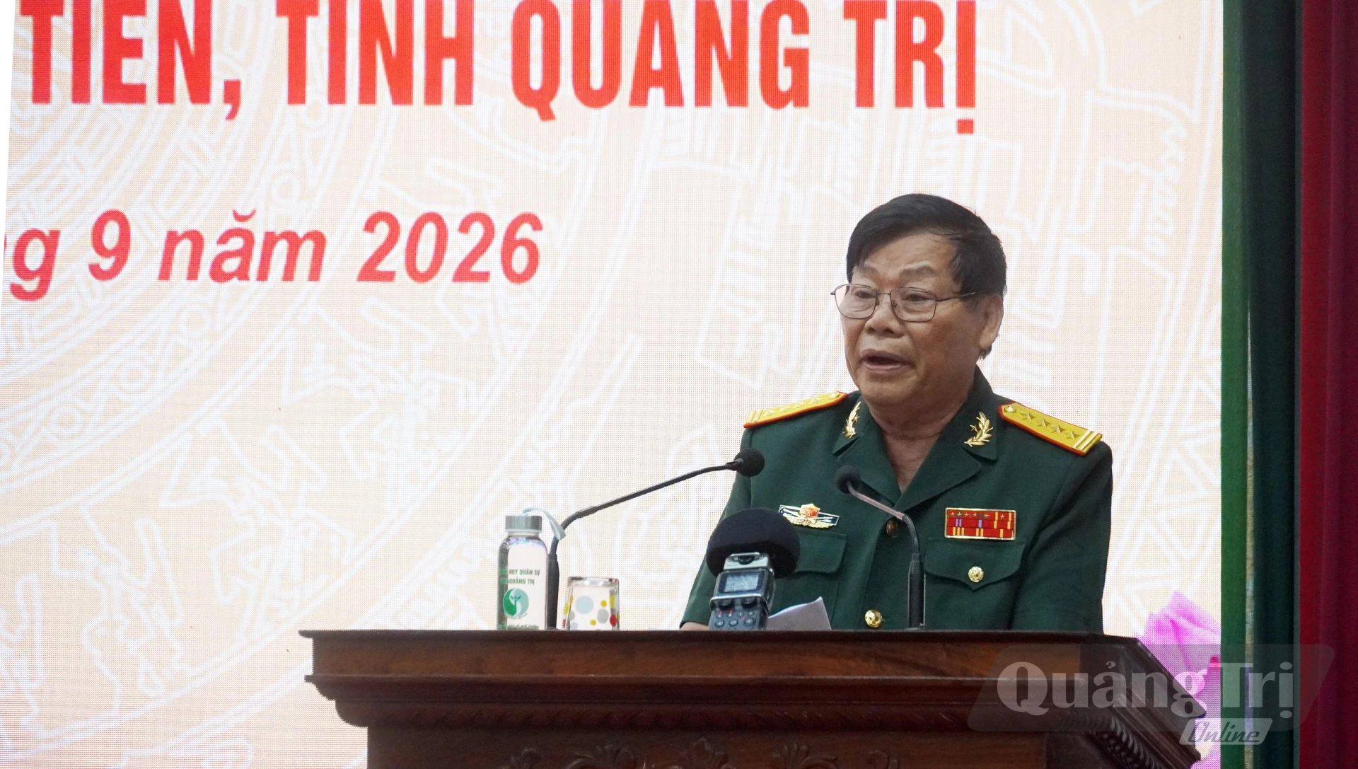 Các đại biểu tham luận tại hội thảo - Ảnh: N.M