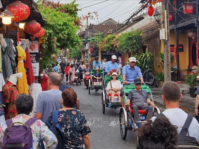 Những năm gần đây, ngành du lịch Việt Nam có bước chuyển mình rõ nét. Ảnh: Thanh Tùng/TTXVN