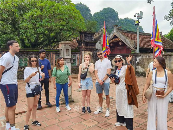 Để du lịch Việt Nam phát triển vượt bậc trong năm 2026 và hướng tới mục tiêu thu hút khoảng 30 triệu lượt khách vào năm 2030, cần đồng bộ nhiều giải pháp chiến lược. Ảnh: Thanh Tùng/TTXVN