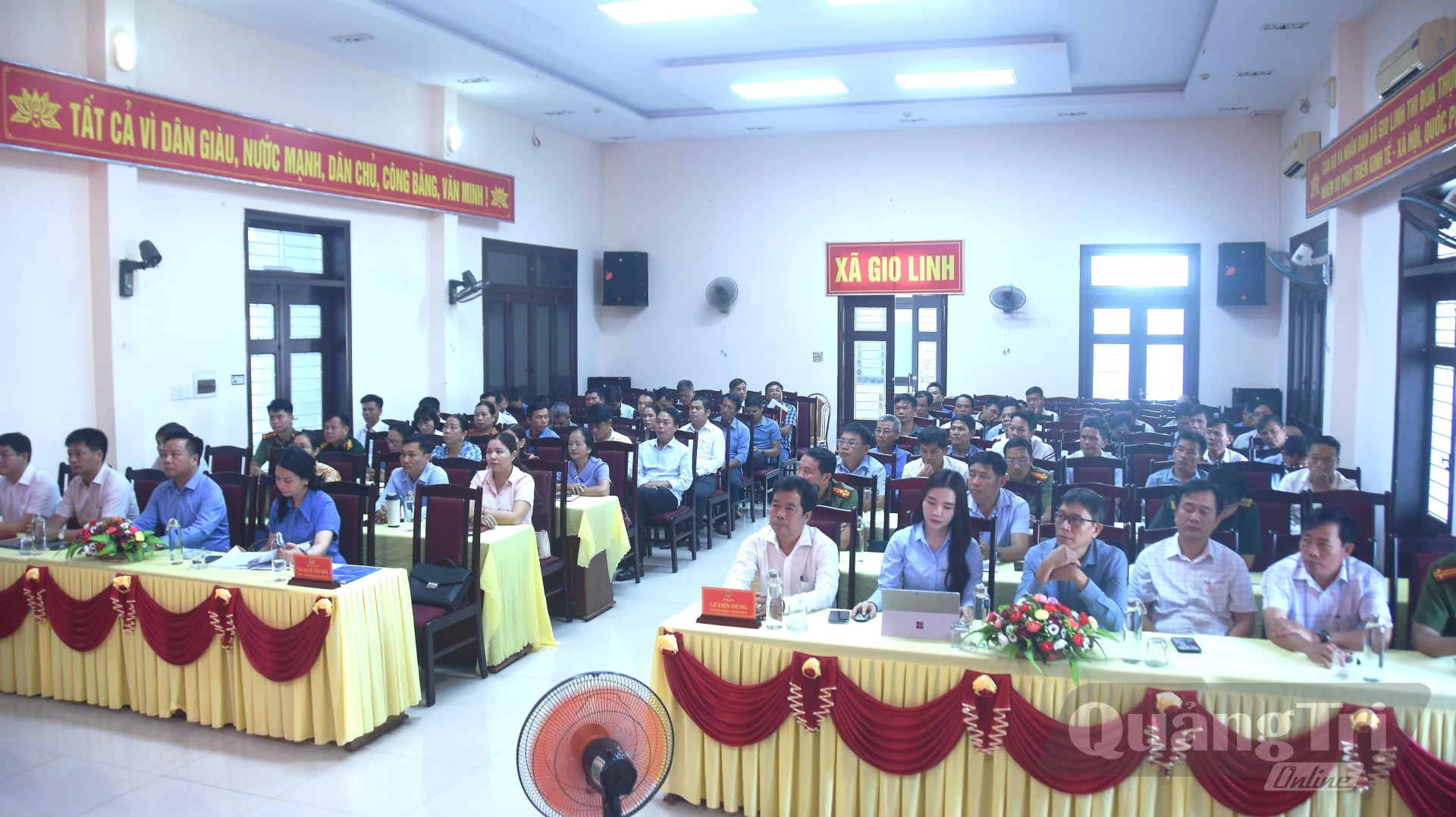 Cán bộ cơ sở các xã Gio Linh, Cồn Tiên, Bến Hải tham gia hội nghị tập huấn - Ảnh: Đ.V