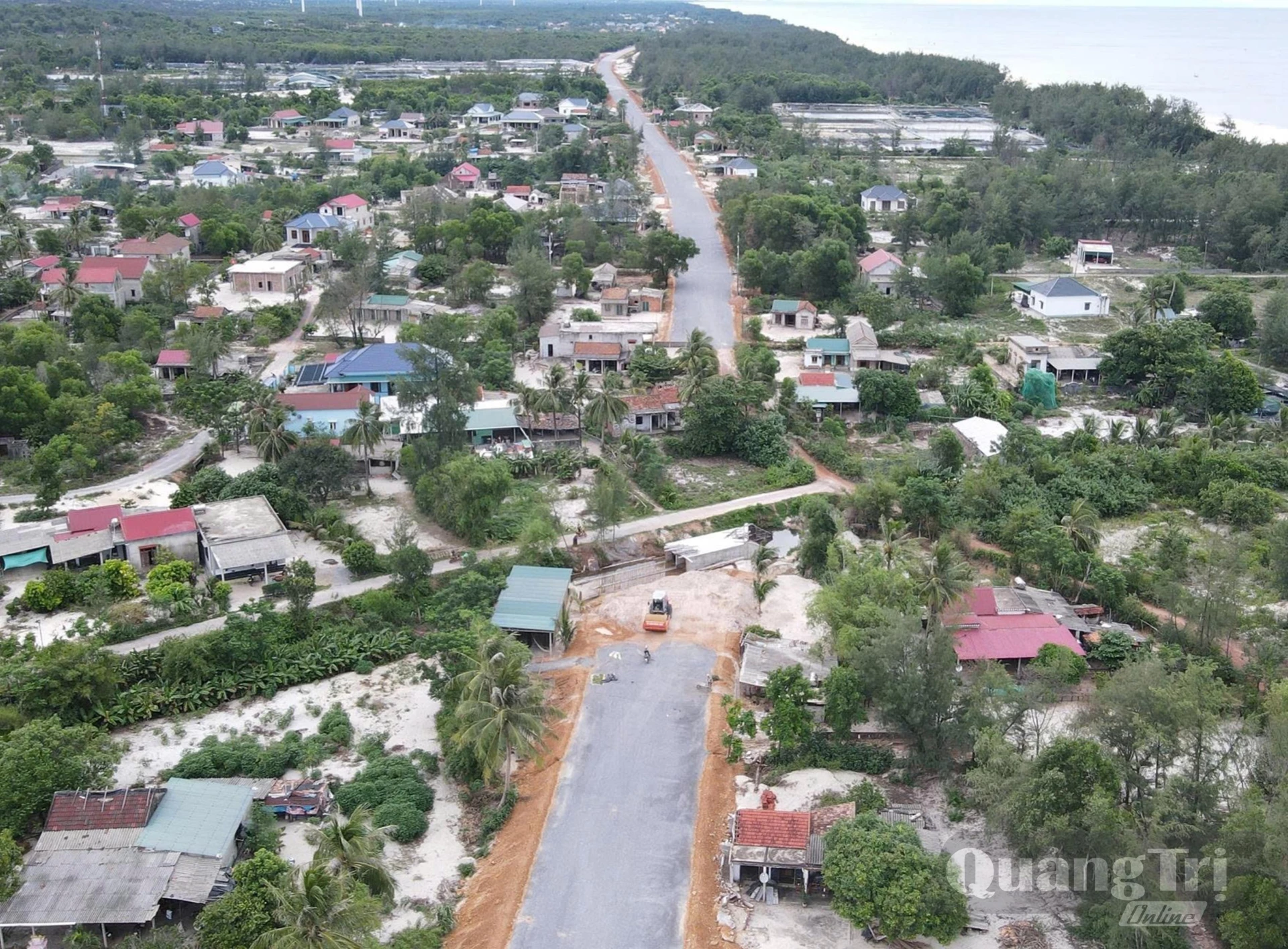 Dự án thành phần 1-Đường ven biển còn vướng mặt bằng chủ yếu tại xã Sen Ngư - Ảnh: B.T