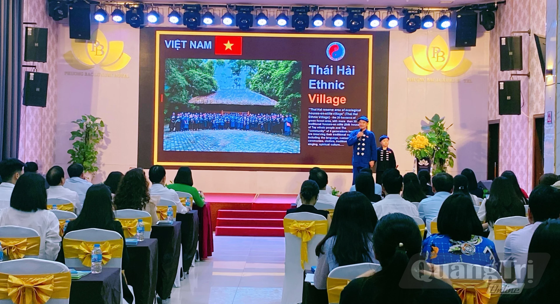 Khu bảo tồn làng nhà sàn du lịch sinh thái Thái Hải giới thiệu các sản phẩm tiêu biểu - Ảnh: T.L