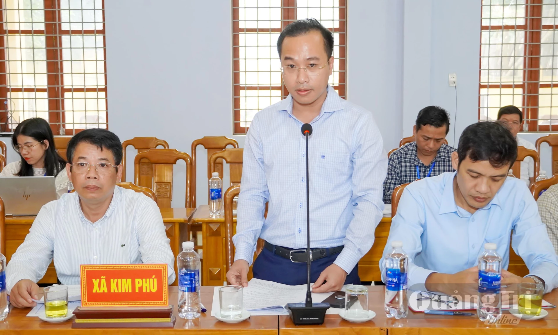 Đại diện lãnh đạo UBND xã Kim Phú báo cáo tại buổi làm việc - Ảnh: N.H